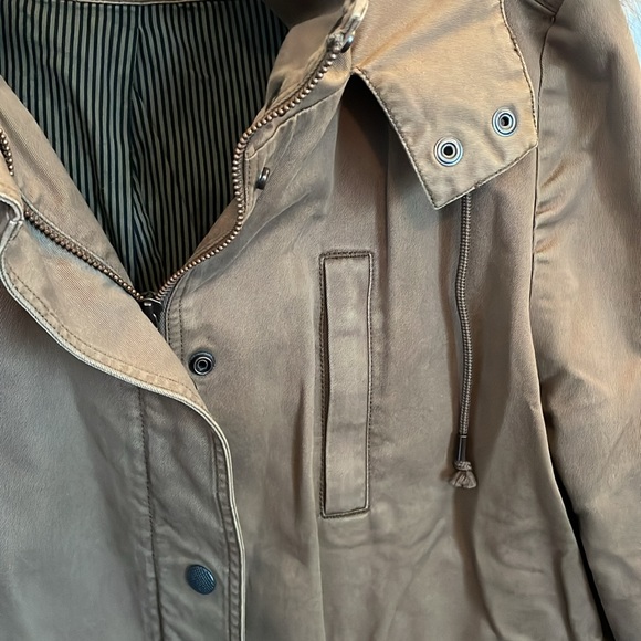 Ann Taylor Loft brown utility jacket women’s XL hood, removable fur, adjustable - Picture 3 of 8